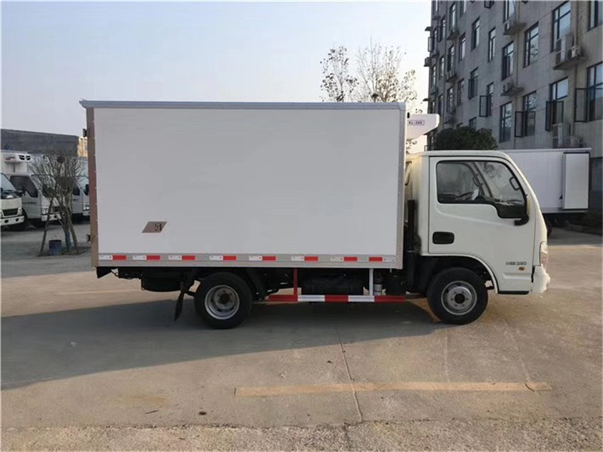 躍進(jìn)小福星3.26米冷藏車