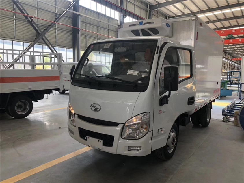 躍進(jìn)小福星3.26米冷藏車