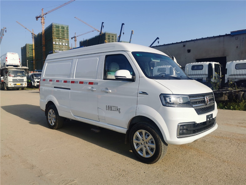 華晨金杯新海獅X30面包冷藏車