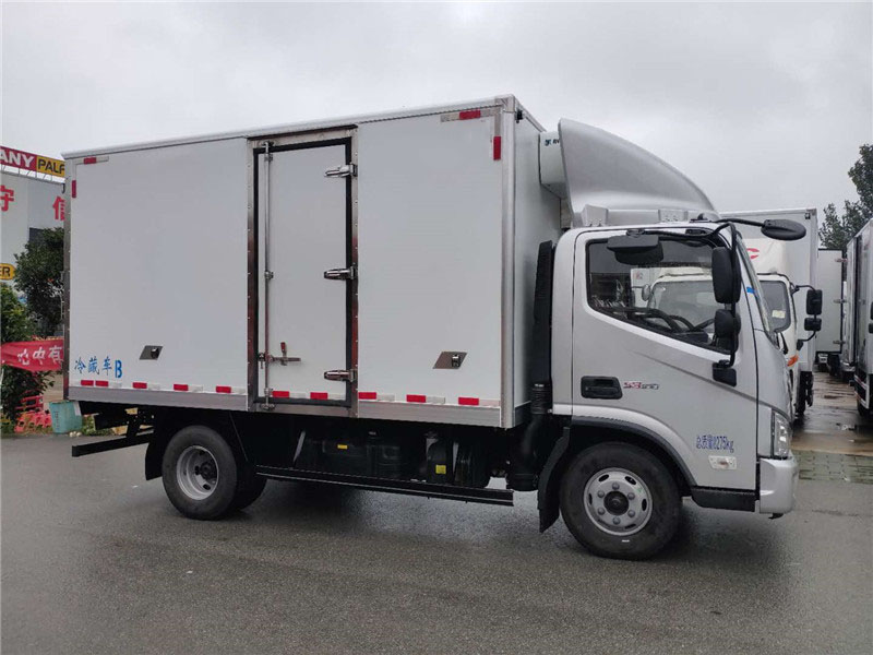 福田歐馬可156馬力肉鉤冷藏車