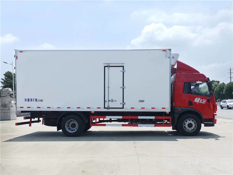 解放麟VH6.8米冷藏車(chē)