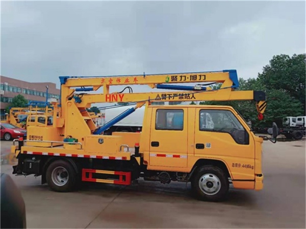 江鈴12米高空作業(yè)車