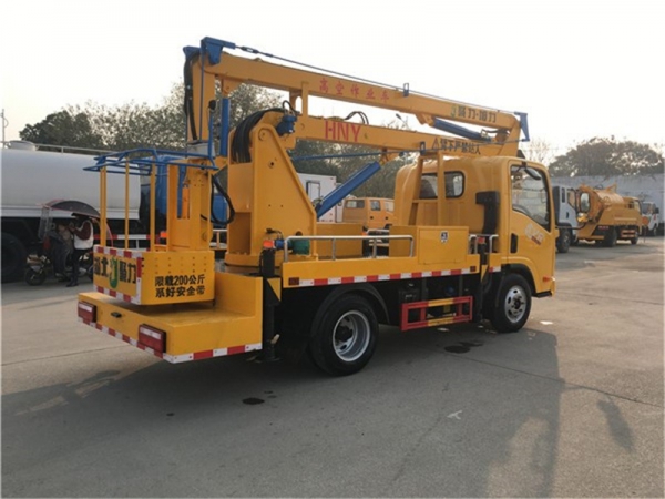 解放13.5米高空作業(yè)車